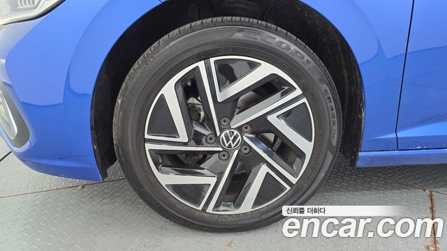 Volkswagen Jetta 2023 — photo 5