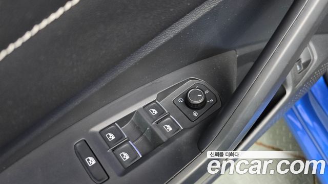 Volkswagen Jetta 2023 — photo 15