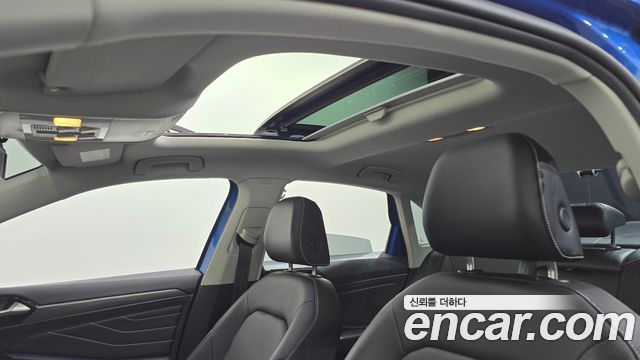 Volkswagen Jetta 2023 — photo 16