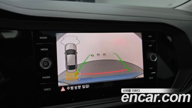 Volkswagen Jetta 2023 — photo 19