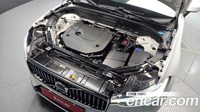 Volvo XC60 2022 — photo 6