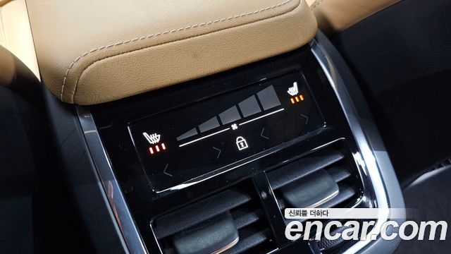 Volvo XC60 2022 — photo 19