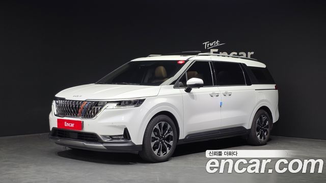 Kia Canival 2023 — photo 1