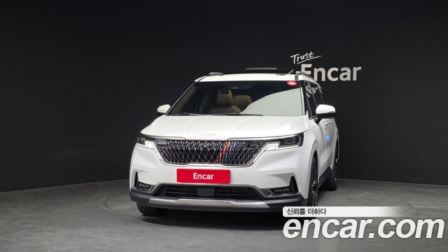 Kia Canival 2023 — photo 3