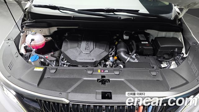 Kia Canival 2023 — photo 6