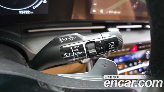 Kia Canival 2023 — photo 22