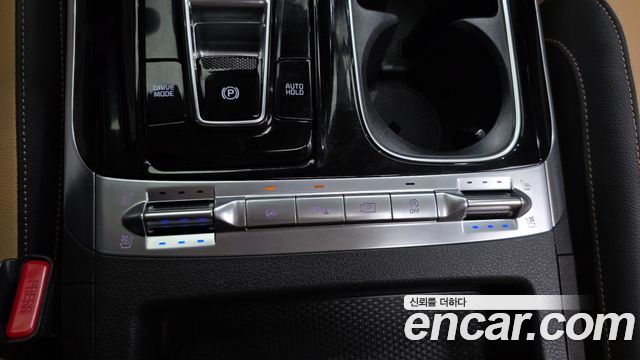 Kia Canival 2023 — photo 25