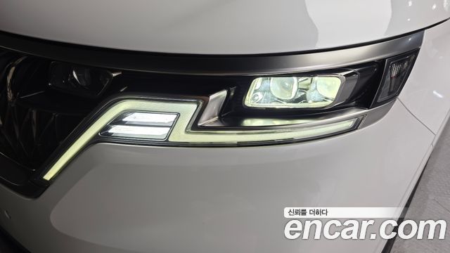 Kia Canival 2023 — photo 8