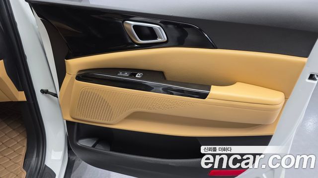 Kia Canival 2023 — photo 15