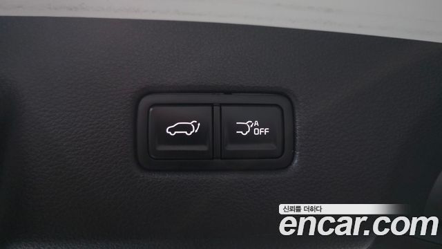 Kia Canival 2023 — photo 32