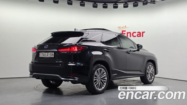 Lexus RX 2022 — photo 2