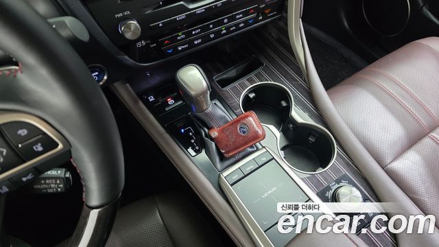 Lexus RX 2022 — photo 9