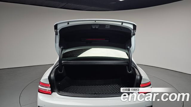 Genesis G80 2023 — photo 28