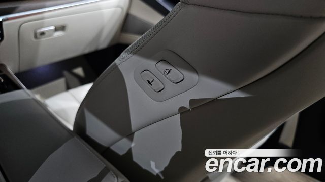 Genesis G80 2023 — photo 33