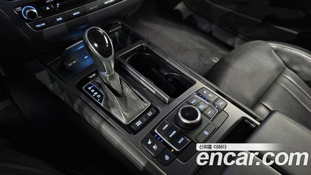 Hyundai Genesis 2015 — photo 12