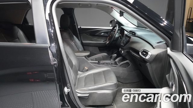 Chevrolet Korea Trailblazer 2022 — photo 17