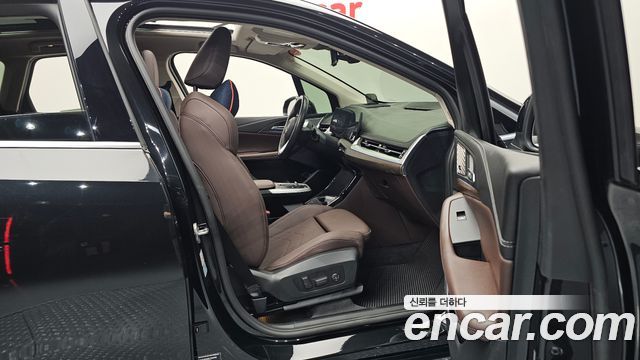 BMW 2-Series 2024 — photo 16