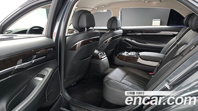 Genesis G90 2019 — photo 11