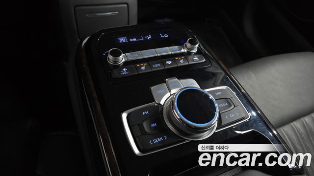 Genesis G90 2019 — photo 18