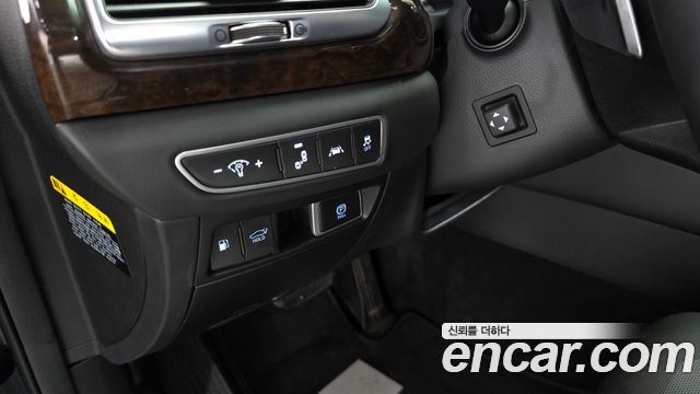 Genesis G90 2019 — photo 20