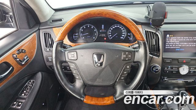 Hyundai Equus 2010 — photo 11