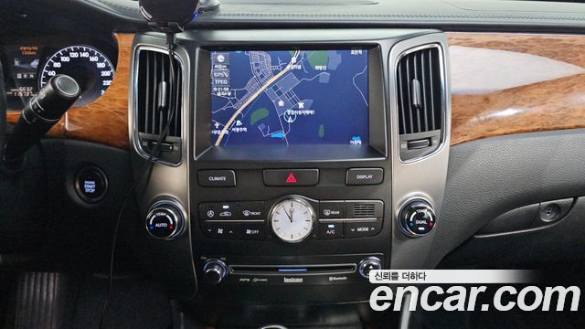 Hyundai Equus 2010 — photo 12