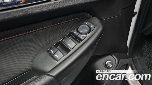Chevrolet Korea Trailblazer 2021 — photo 24