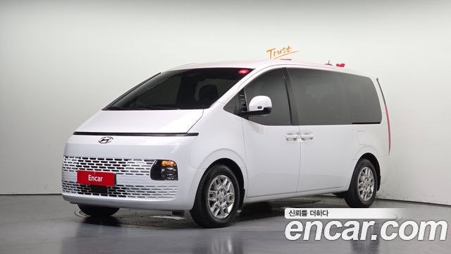 Hyundai Staria 2022 — photo 1