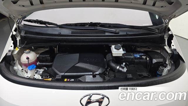 Hyundai Staria 2022 — photo 6