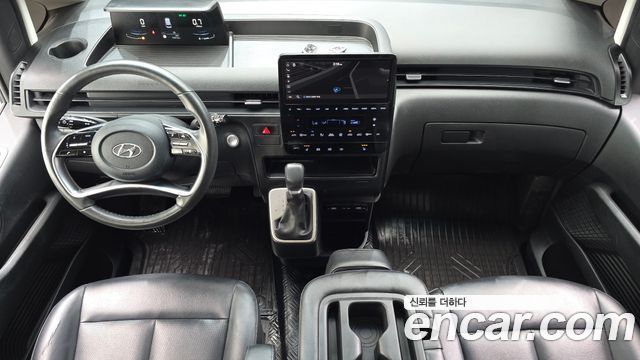 Hyundai Staria 2022 — photo 10