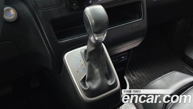 Hyundai Staria 2022 — photo 12