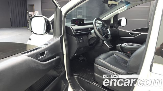 Hyundai Staria 2022 — photo 13
