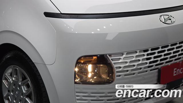 Hyundai Staria 2022 — photo 8