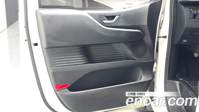 Hyundai Staria 2022 — photo 14