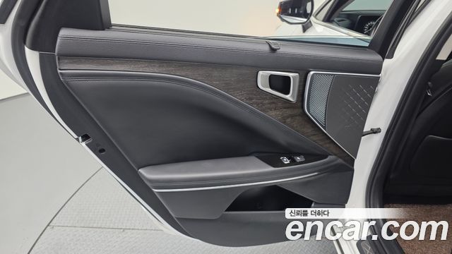 Kia K8 2022 — photo 15