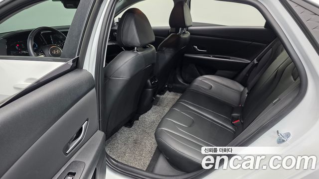 Hyundai AVANTE 2026 — photo 18