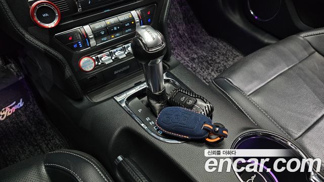 Ford Mustang 2017 — photo 9