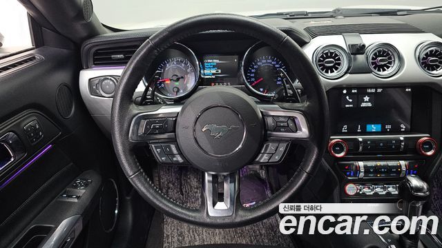 Ford Mustang 2017 — photo 13