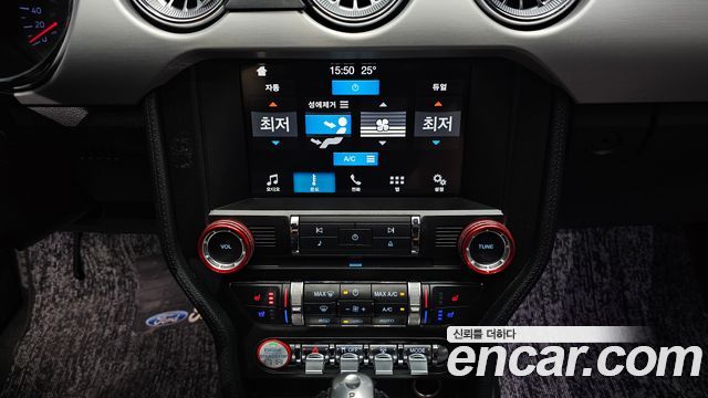 Ford Mustang 2017 — photo 14