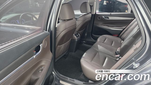 Hyundai Grandeur 2018 — photo 18