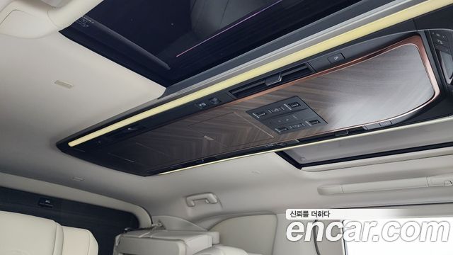 Lexus LM 2025 — photo 21