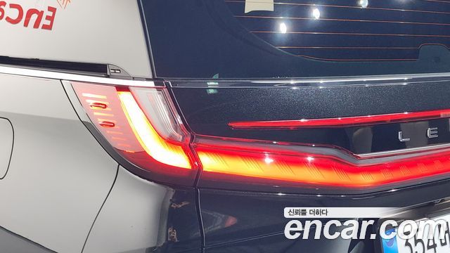 Lexus LM 2025 — photo 9