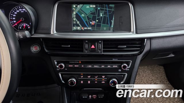 Kia K5 2019 — photo 20