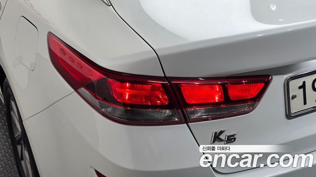 Kia K5 2019 — photo 9