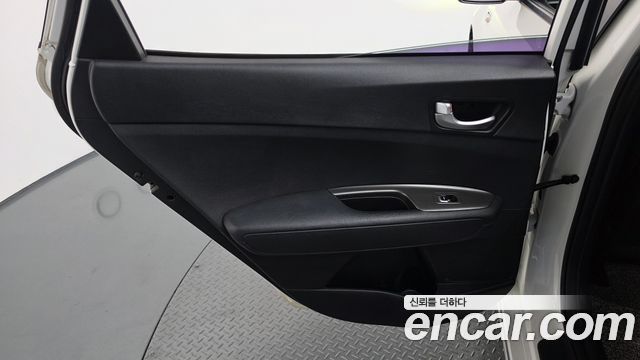 Kia K5 2019 — photo 15