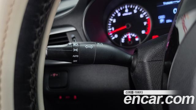 Kia K5 2019 — photo 29