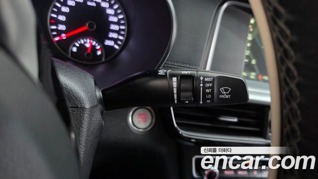 Kia K5 2019 — photo 30