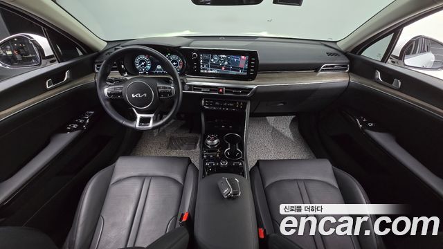 Kia K5 2023 — photo 10