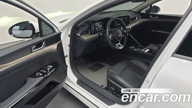 Kia K5 2023 — photo 13