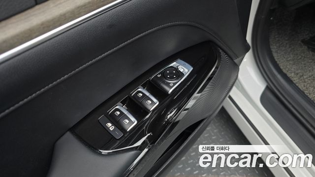 Kia K5 2023 — photo 18